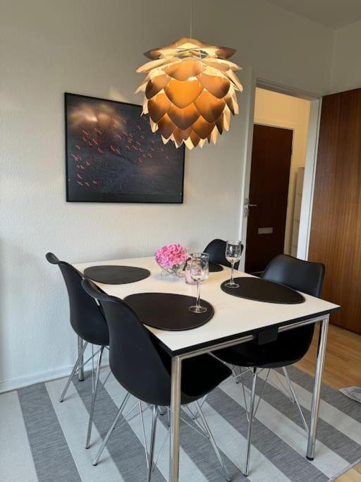 Stor Og Lys Lejlighed I Hjertet Af Holstebro Esterno foto