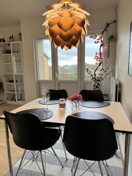 Stor Og Lys Lejlighed I Hjertet Af Holstebro Esterno foto